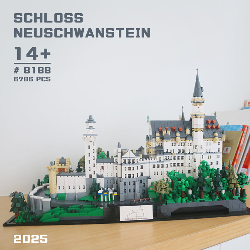 Schloss Neuschwanstein aus Klemmbausteinen mit 6786 Bauelementen. Kompatibel mit Standardsteinen von Anderen Herstellern. Lieferung in Originalverpackung.